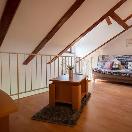Specious Apartment Manitu In Forest Countryside Fužine Esterno foto