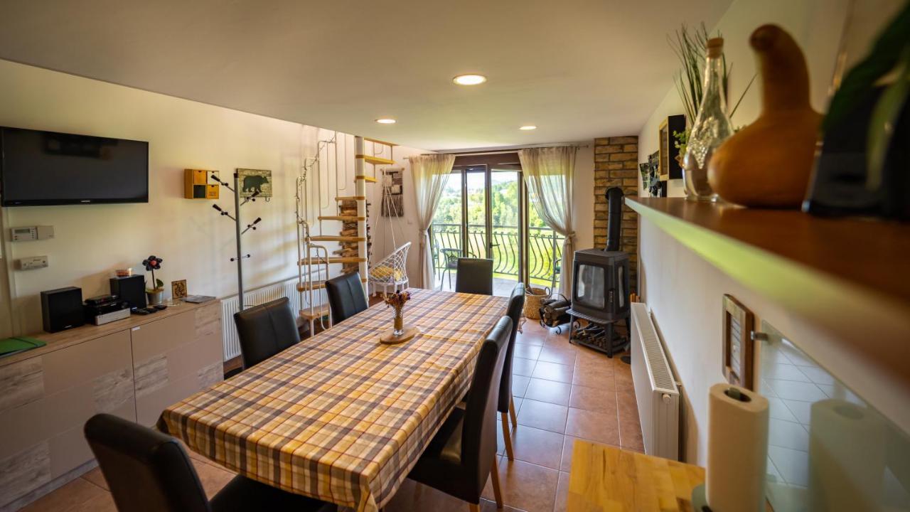 Specious Apartment Manitu In Forest Countryside Fužine Esterno foto